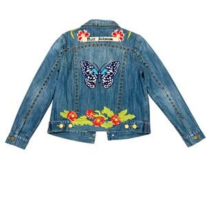 denim jacket SZ M, Floral embroidery, Studs, blue washed, metal embellishments